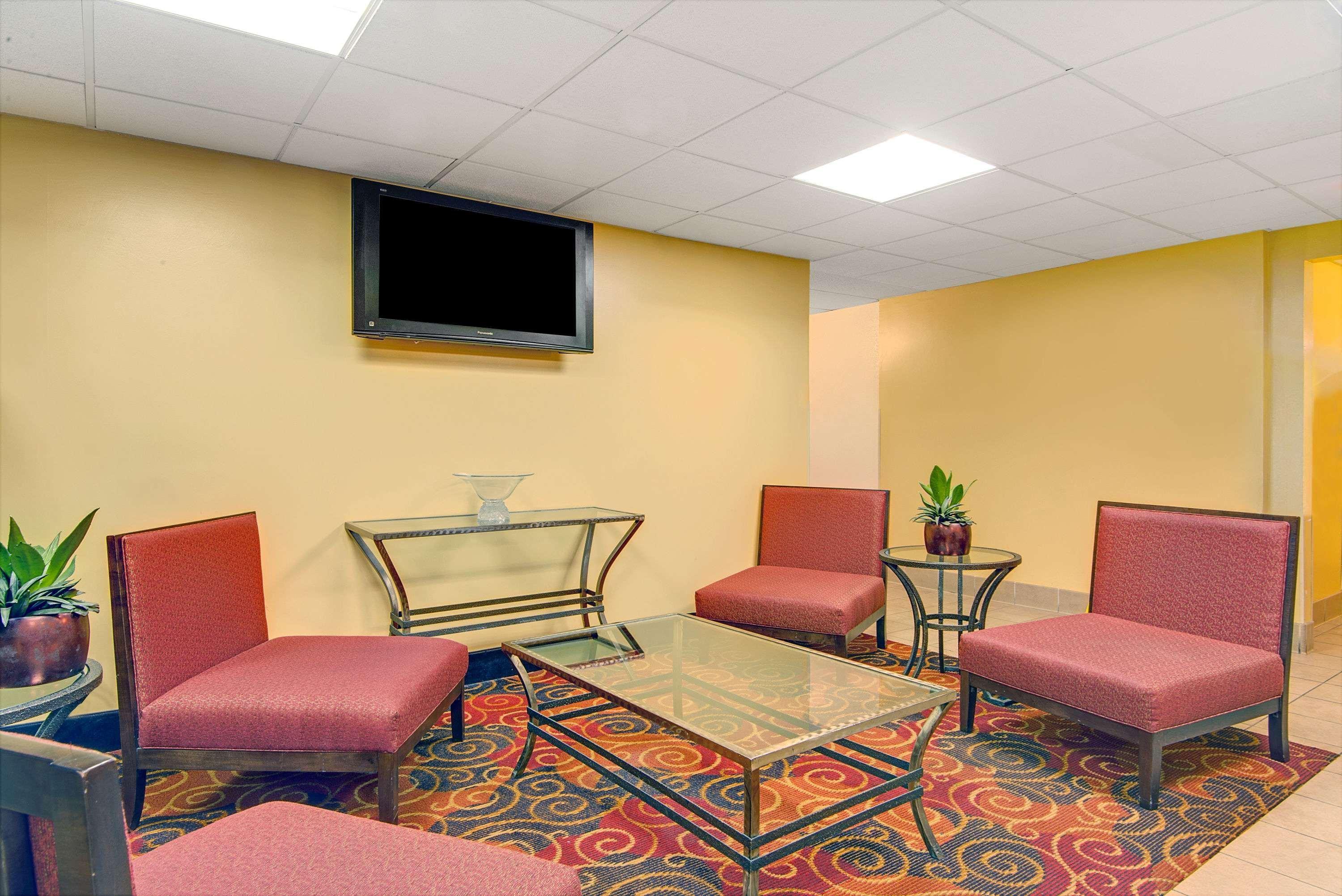 Super 8 By Wyndham Stamford/New York City Area Ngoại thất bức ảnh